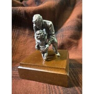 Vintage (1984) Avon Nothing So Safe as a Father's Arms Figurine #COL